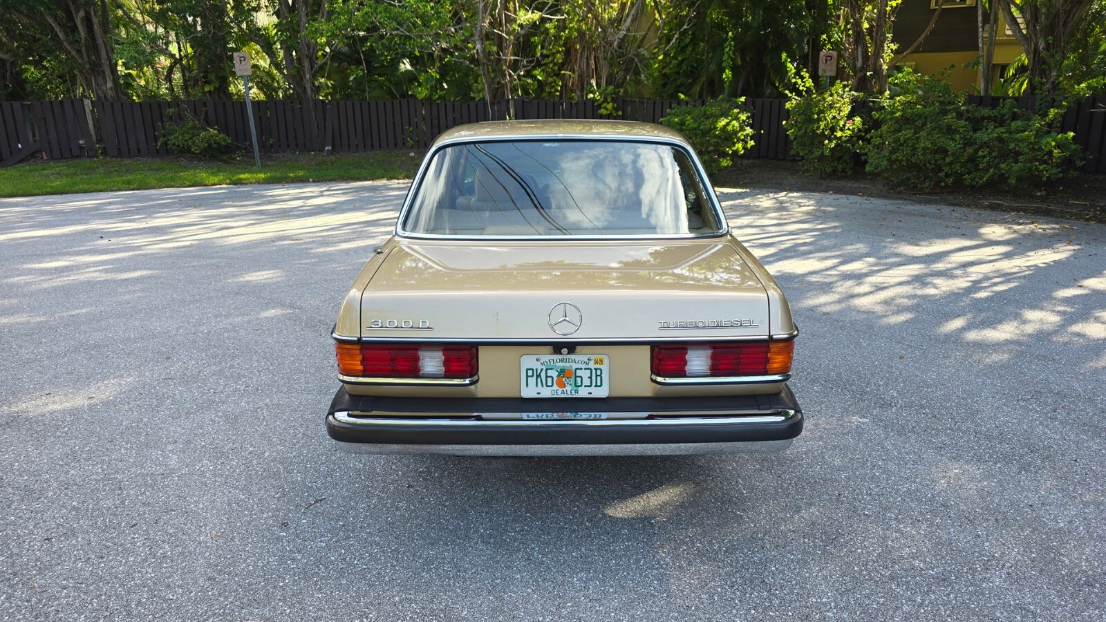 1984 Mercedes-Benz 300-Series 300D. 1 Owner. Original Paint - photo 13