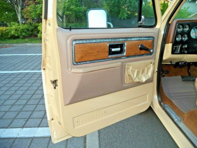 1977 Chevrolet C/K Pickup 2500 - photo 10