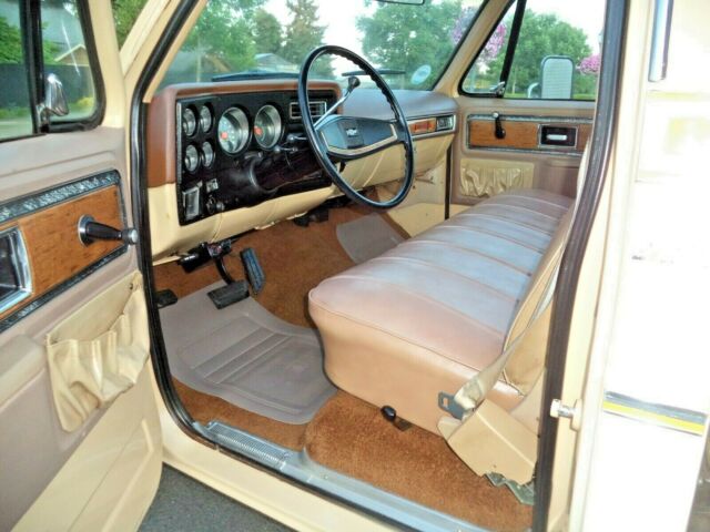 1977 Chevrolet C/K Pickup 2500 - photo 9