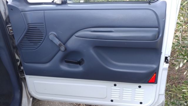 1992 Ford F-150 Custom - photo 11