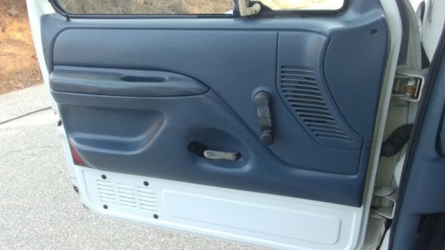 1992 Ford F-150 Custom - photo 12