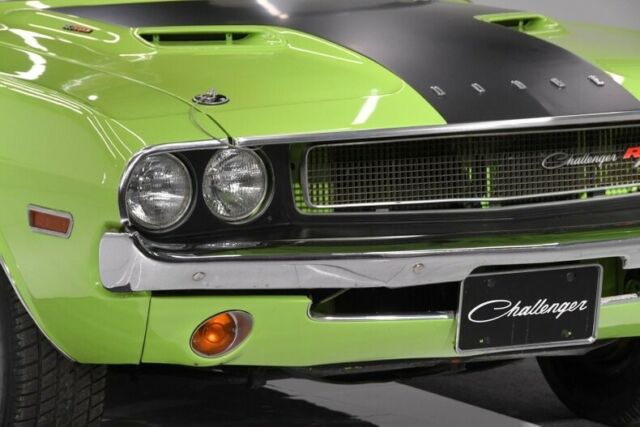 1970 Dodge Challenger R/T SE - photo 12