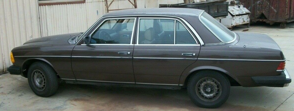 1 OWNER, WELL MAINTAINED MERCEDES 300 TD METALLIC BROWN 4 DOOR GREAT RUNNER! 1982 Mercedes-Benz 300 TD