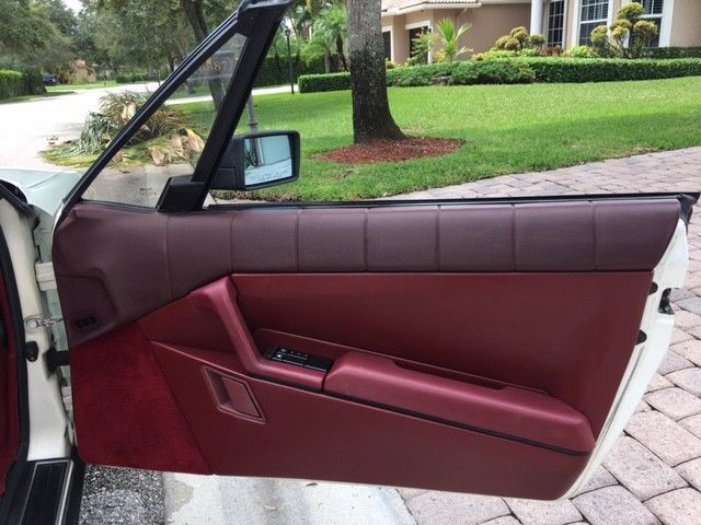 1990 Cadillac Allante Convertible - photo 13
