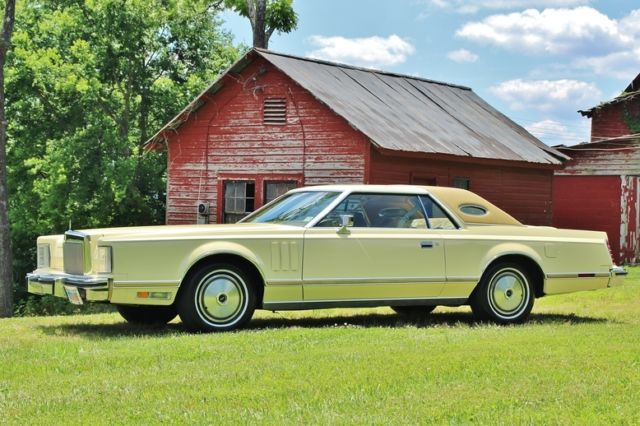 **1 OWNER**MARK V**COUPE**V8**GARAGED**LOW MILEAGE**ORIGINAL**TIME CAPSULE**WOW* 1977 Lincoln Continental Mark V