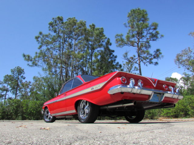 1961 Chevrolet Impala RESTOMOD IMPALA SS PRO TOURING SHOW CAR BUBBLETOP - photo 4