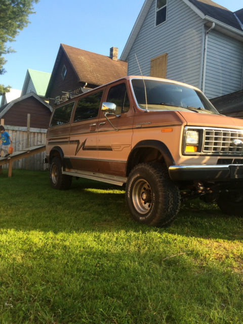 1988 Ford E-Series Van LT - photo 12