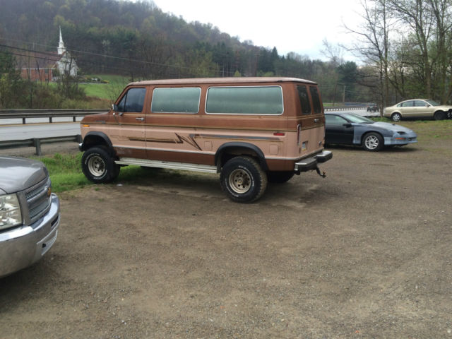 1988 Ford E-Series Van LT - photo 6