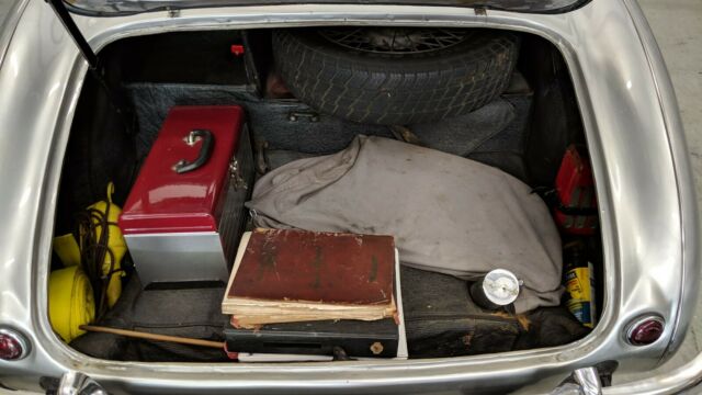 1956 Austin Healey 100 - photo 11