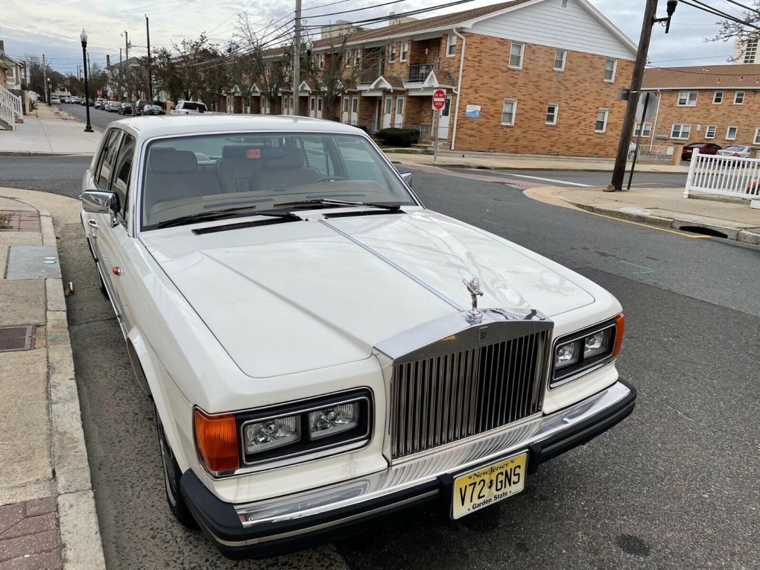 100% EXCELLENT DRIVER THAT I USE EVERYDAY! HARD To FINE ON THE EAST COAST 1988 Rolls-Royce Silver Spirit/Spur/Dawn EAST COAST 100% DAILY DRIVER