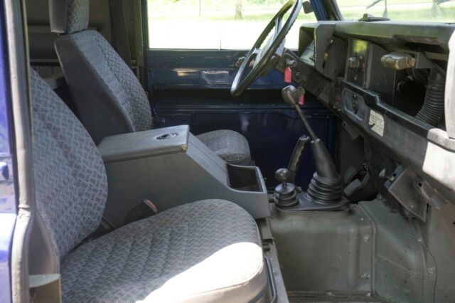 1987 Land Rover Defender LHD, 100% original and rust free - photo 13