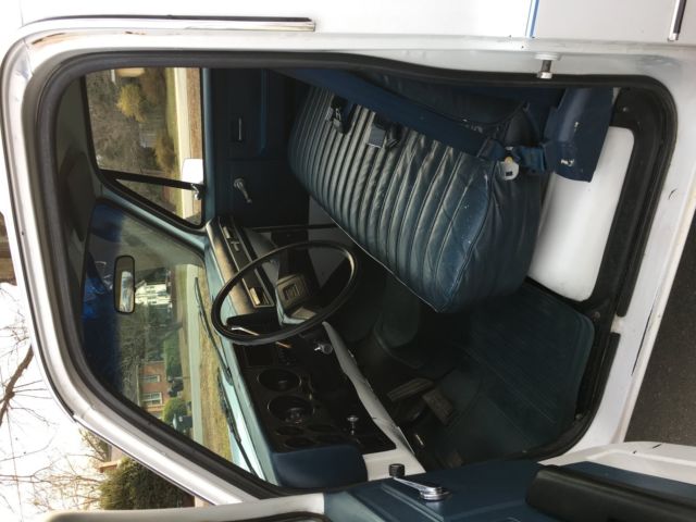 1987 Chevrolet C-10 Custom Deluxe - photo 11