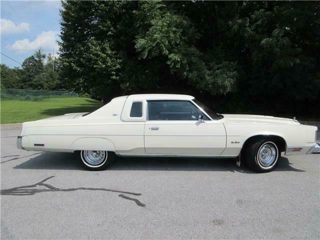 1977 Chrysler New Yorker Brougham - photo 6