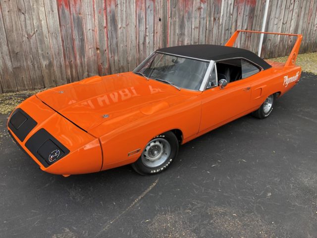 1070 Plymouth Superbird 440 C.U. 4 Speed Numbers Matching Survivor !! 1970 Plymouth Road Runner