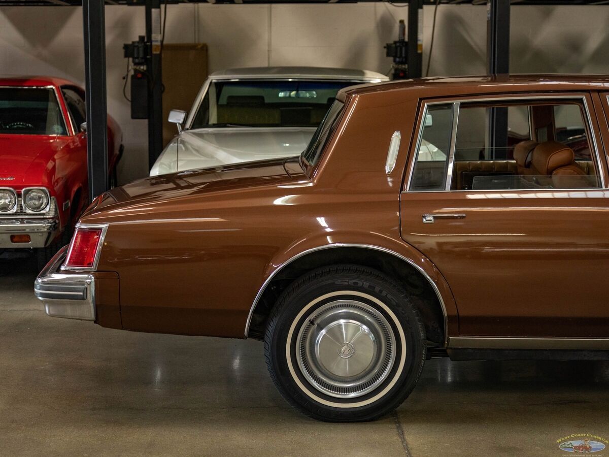 1979 Cadillac Seville V8 4 Door Sedan - photo 2