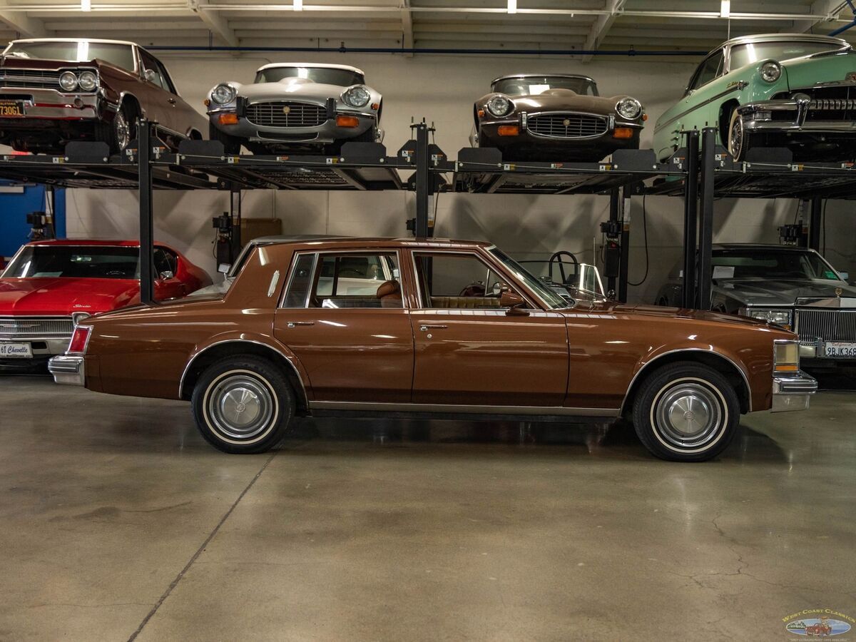 1979 Cadillac Seville V8 4 Door Sedan - photo 3