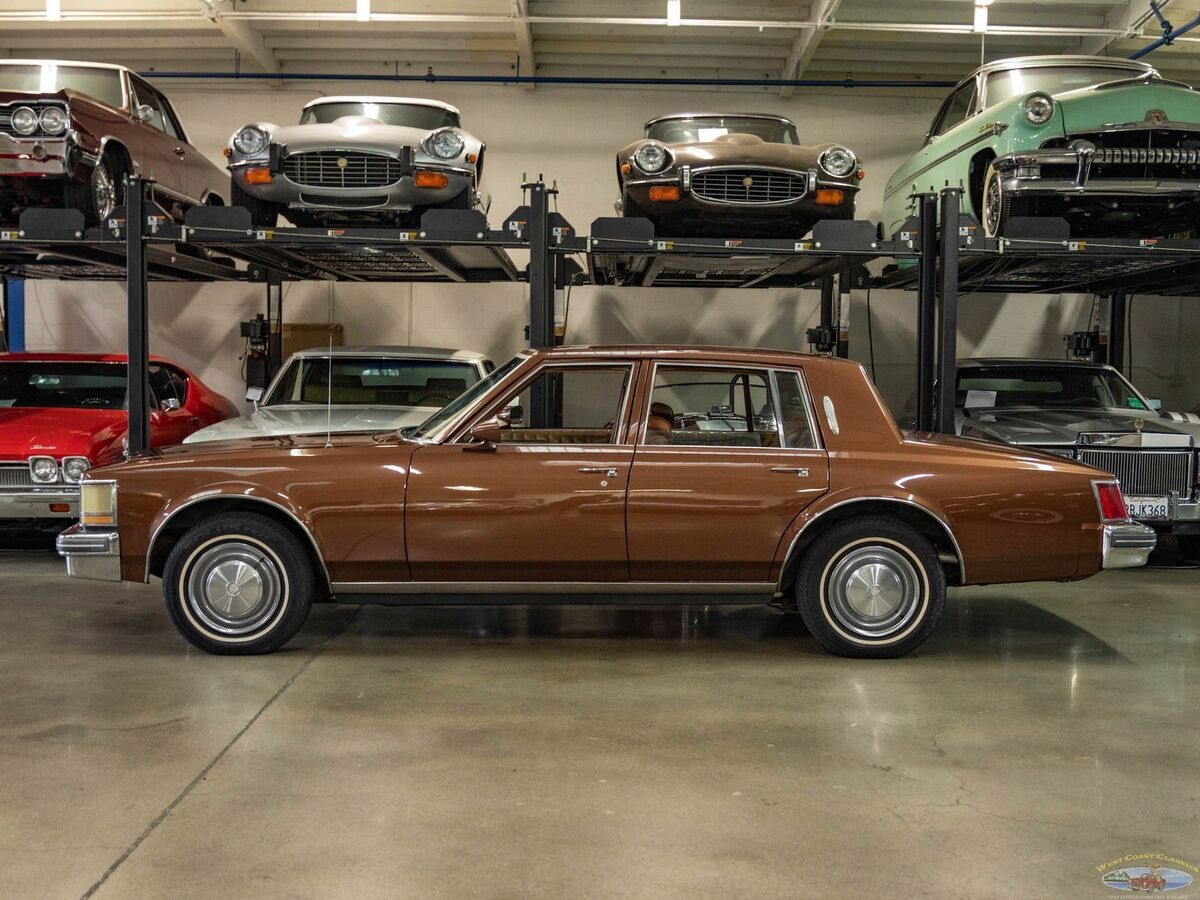 1979 Cadillac Seville V8 4 Door Sedan - photo 6