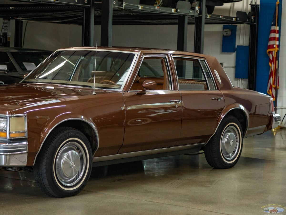 1979 Cadillac Seville V8 4 Door Sedan - photo 9