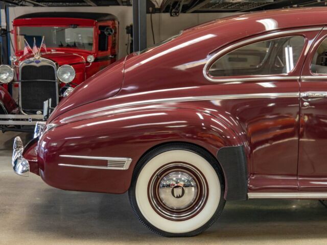 1941 Buick Model 46S 2 Door Sedanette Fastback - photo 2