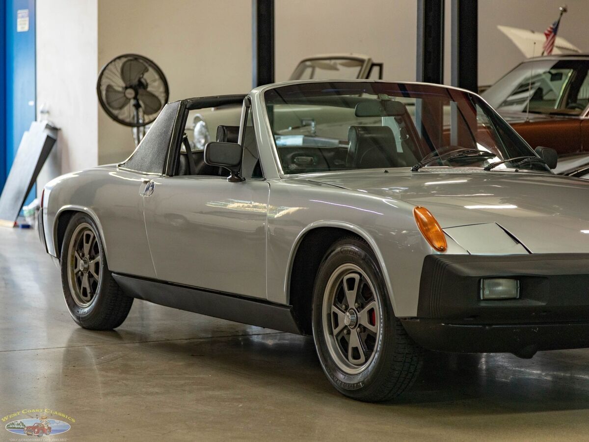 1976 Porsche 914 2.0L 5 spd Targa Roadster - photo 11