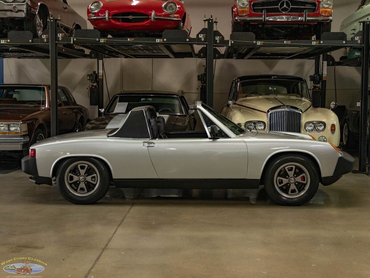 1976 Porsche 914 2.0L 5 spd Targa Roadster - photo 3