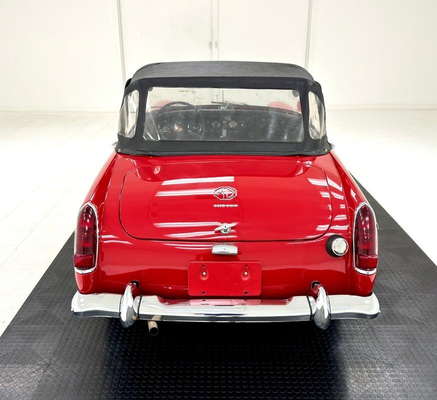 1966 MG Midget Roadster - photo 4