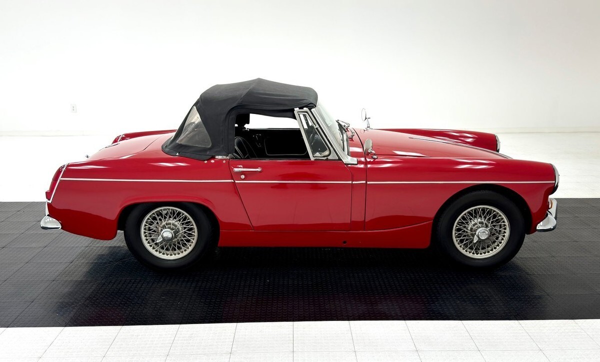 1966 MG Midget Roadster - photo 6