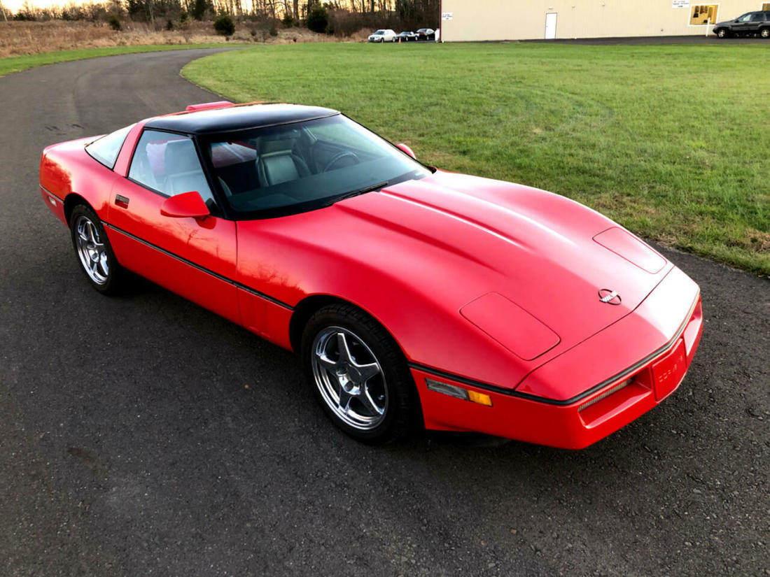 1989 Chevrolet Corvette 2dr Coupe Hatchback