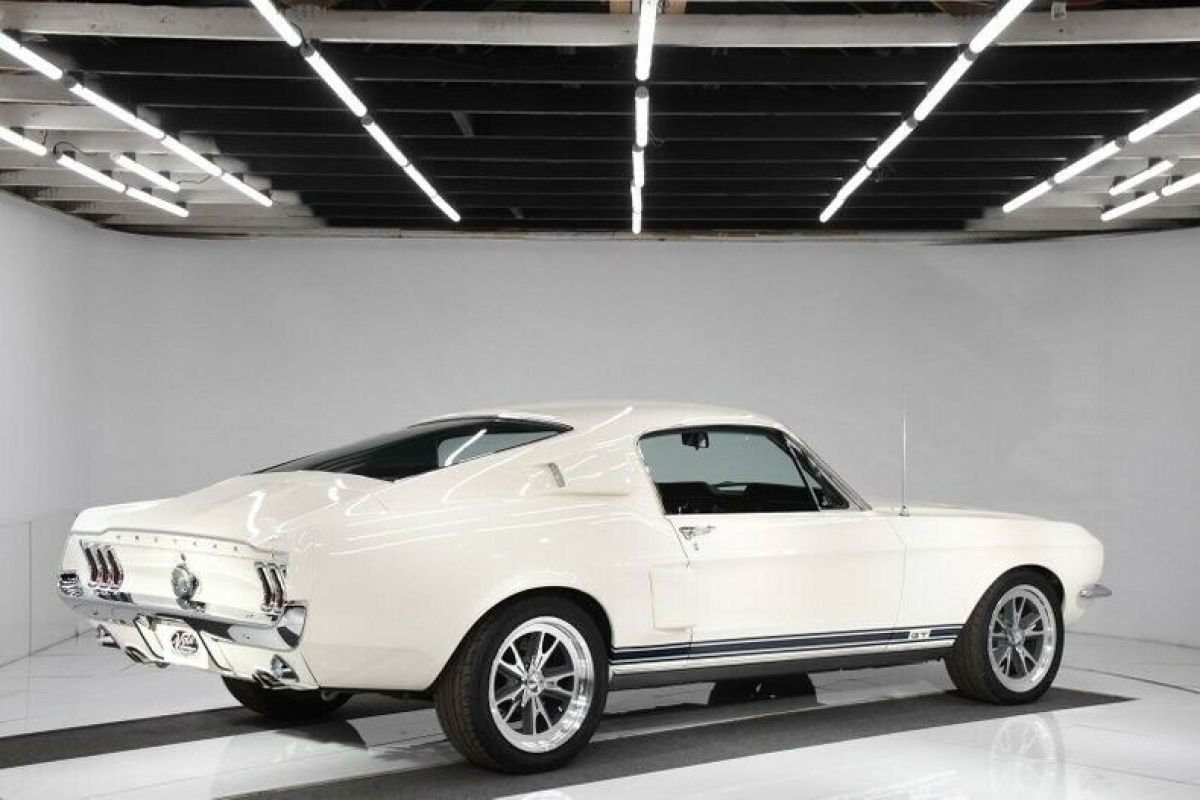 1967 Ford Mustang GT - photo 3