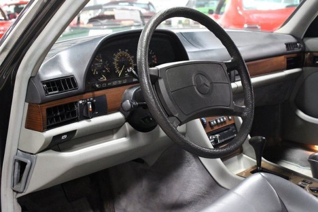1987 Mercedes-Benz 400-Series 420SEL W126 - photo 13