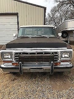 1979 Ford F-150 tan/brown XLT package - photo 2