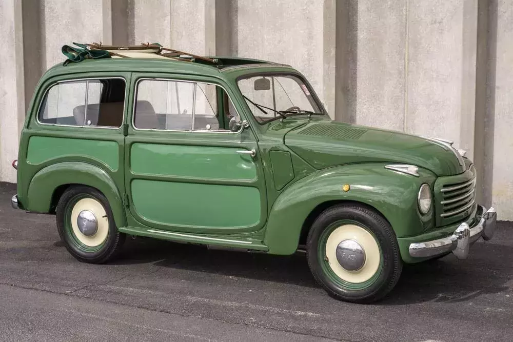 12-volt electric system - Original jack and various spare tires included 1953 Fiat 500 C Topolino Belvedere