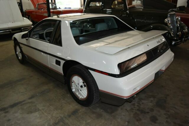 1984 Pontiac Fiero Indy Pace Car Edition - photo 3