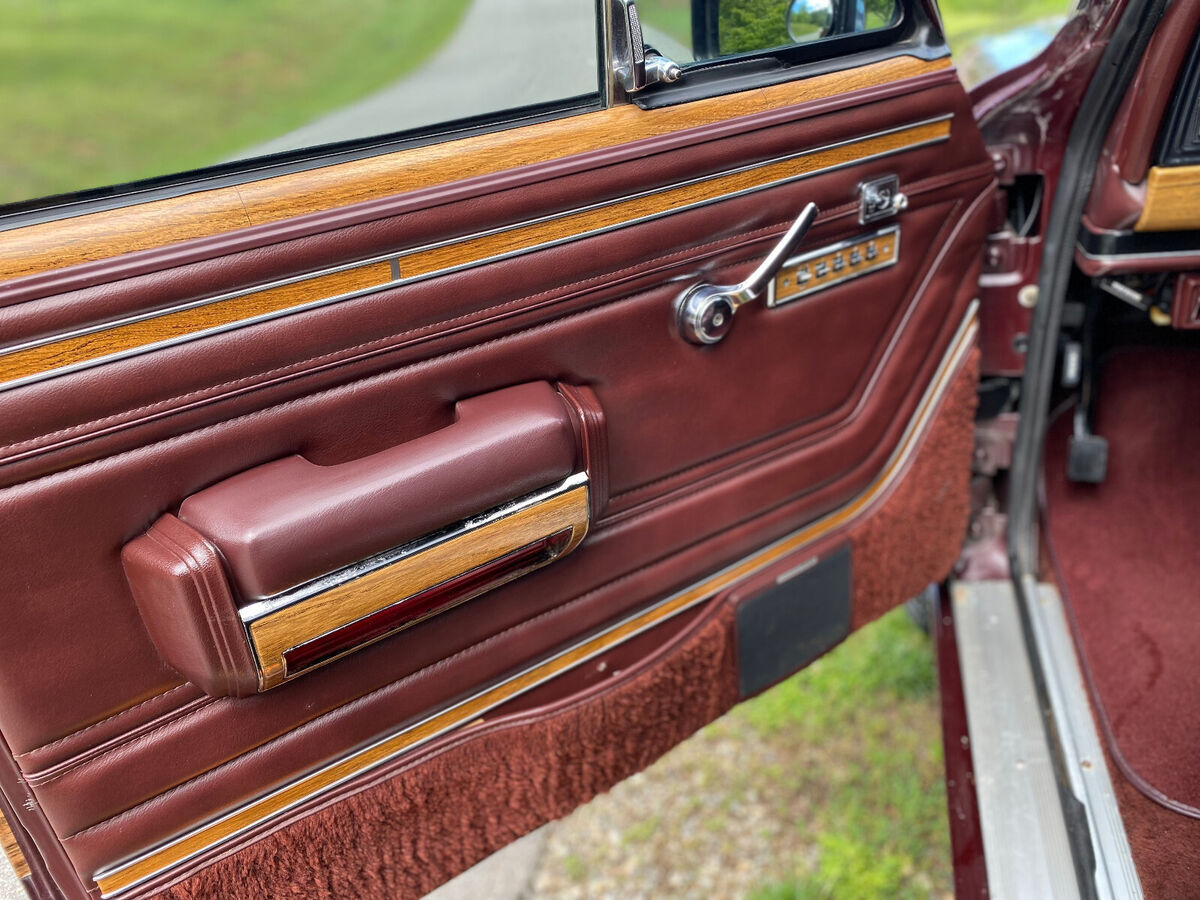 1987 Jeep Wagoneer - photo 10