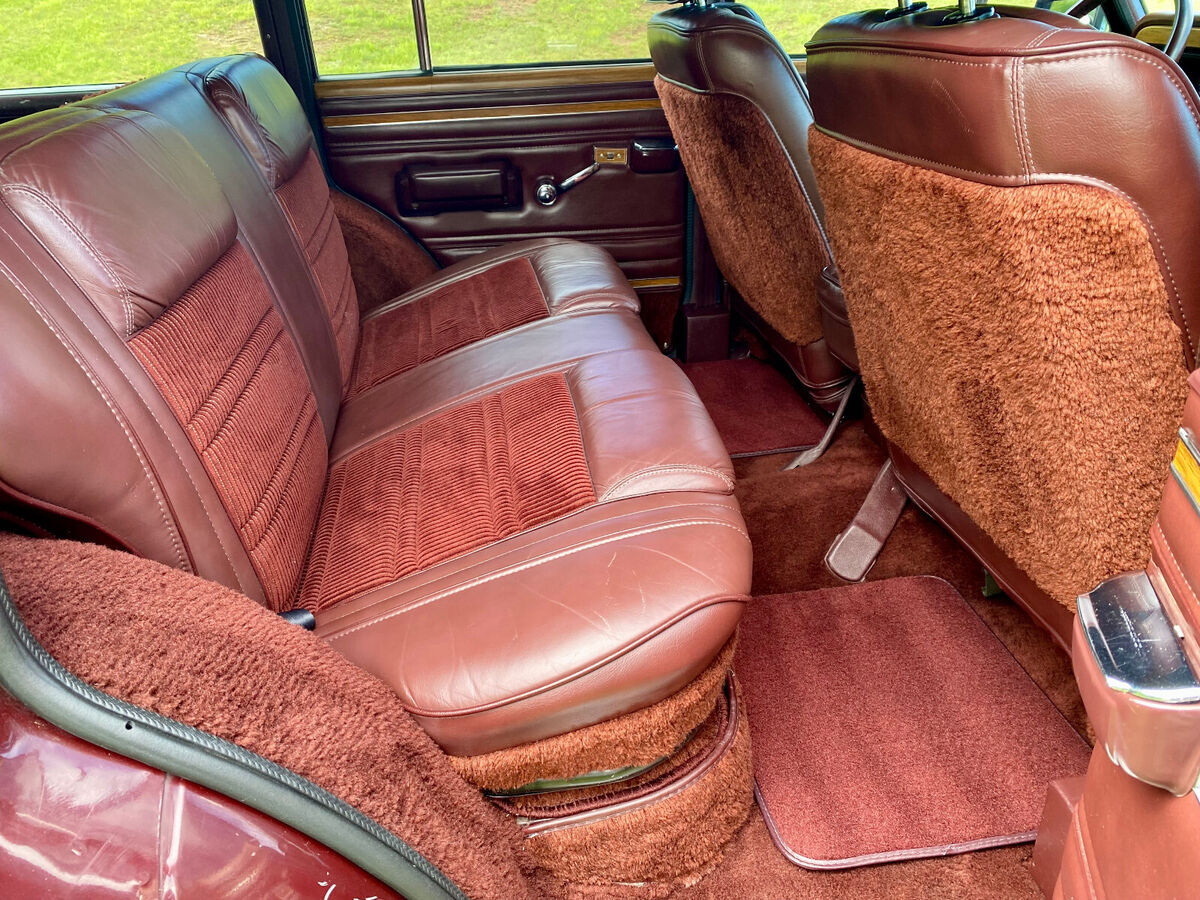 1987 Jeep Wagoneer - photo 12