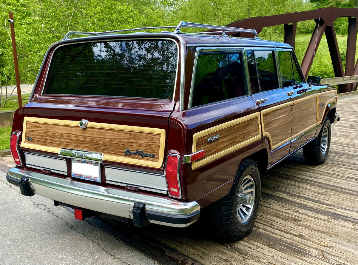 1987 Jeep Wagoneer - photo 2