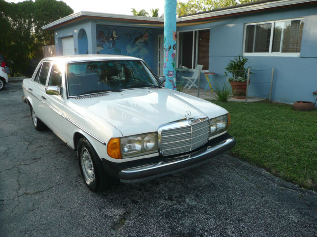 123 body style, turbo diesel, mercedes 300 d, 82 diesel, Mercedes Benz,classic 1982 Mercedes-Benz 300-Series 4 door sedan