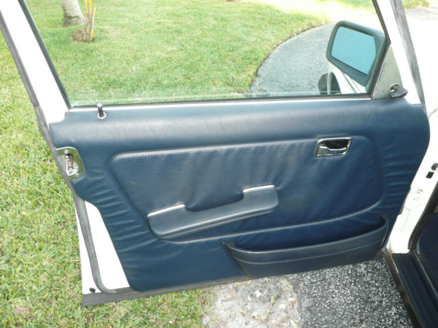 1982 Mercedes-Benz 300-Series 4 door sedan - photo 9