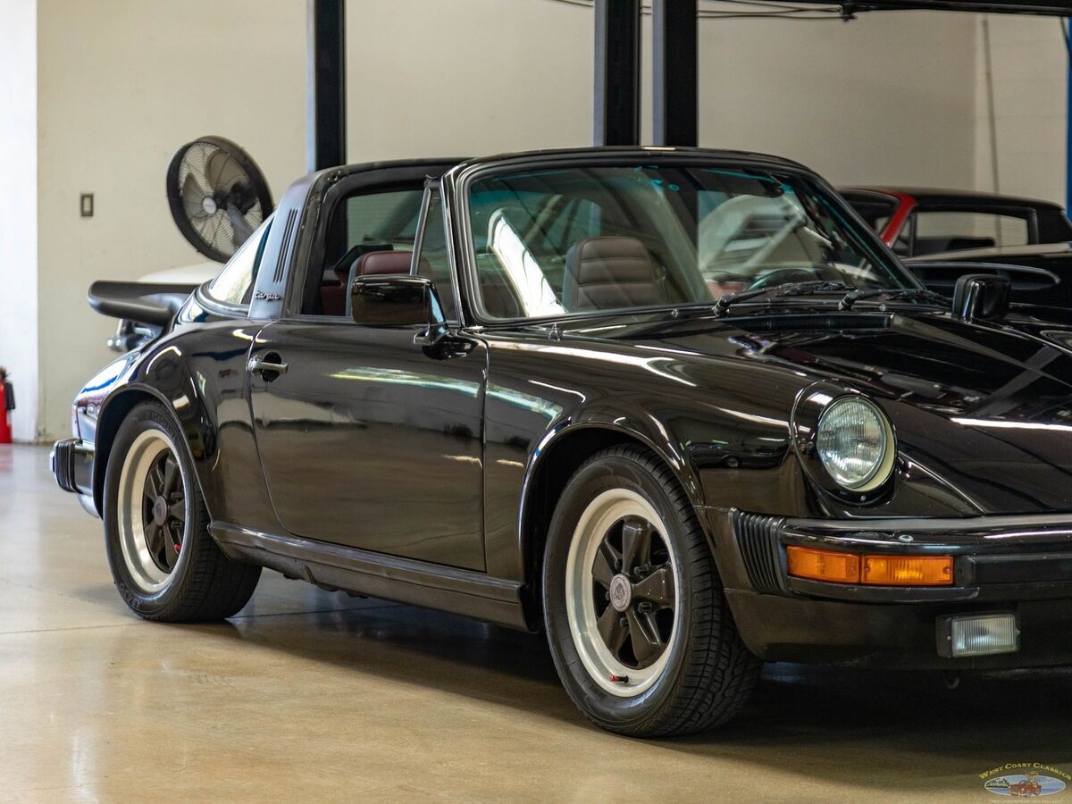 1983 Porsche 911 Targa 5 spd Coupe - photo 11