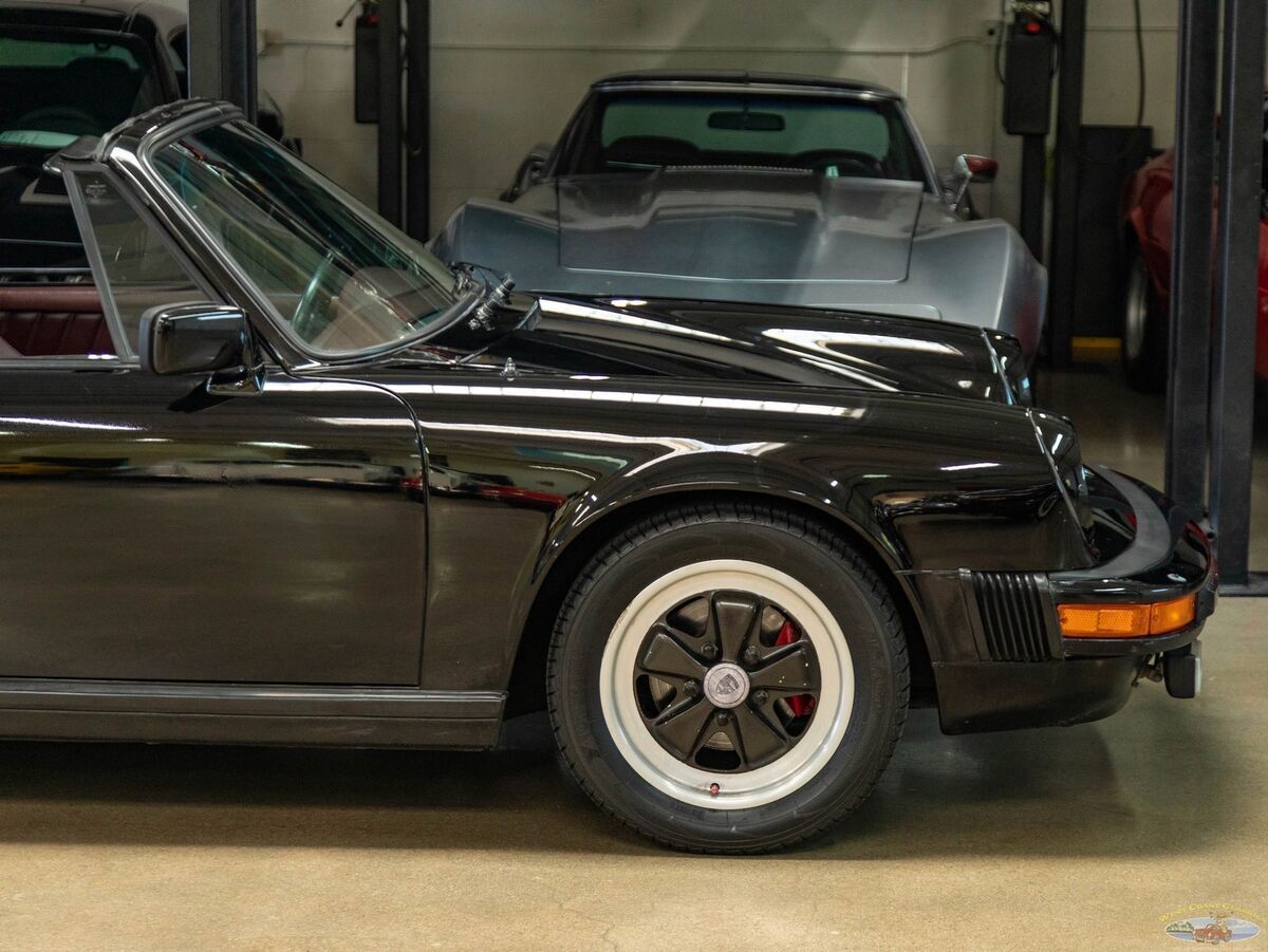 1983 Porsche 911 Targa 5 spd Coupe - photo 4