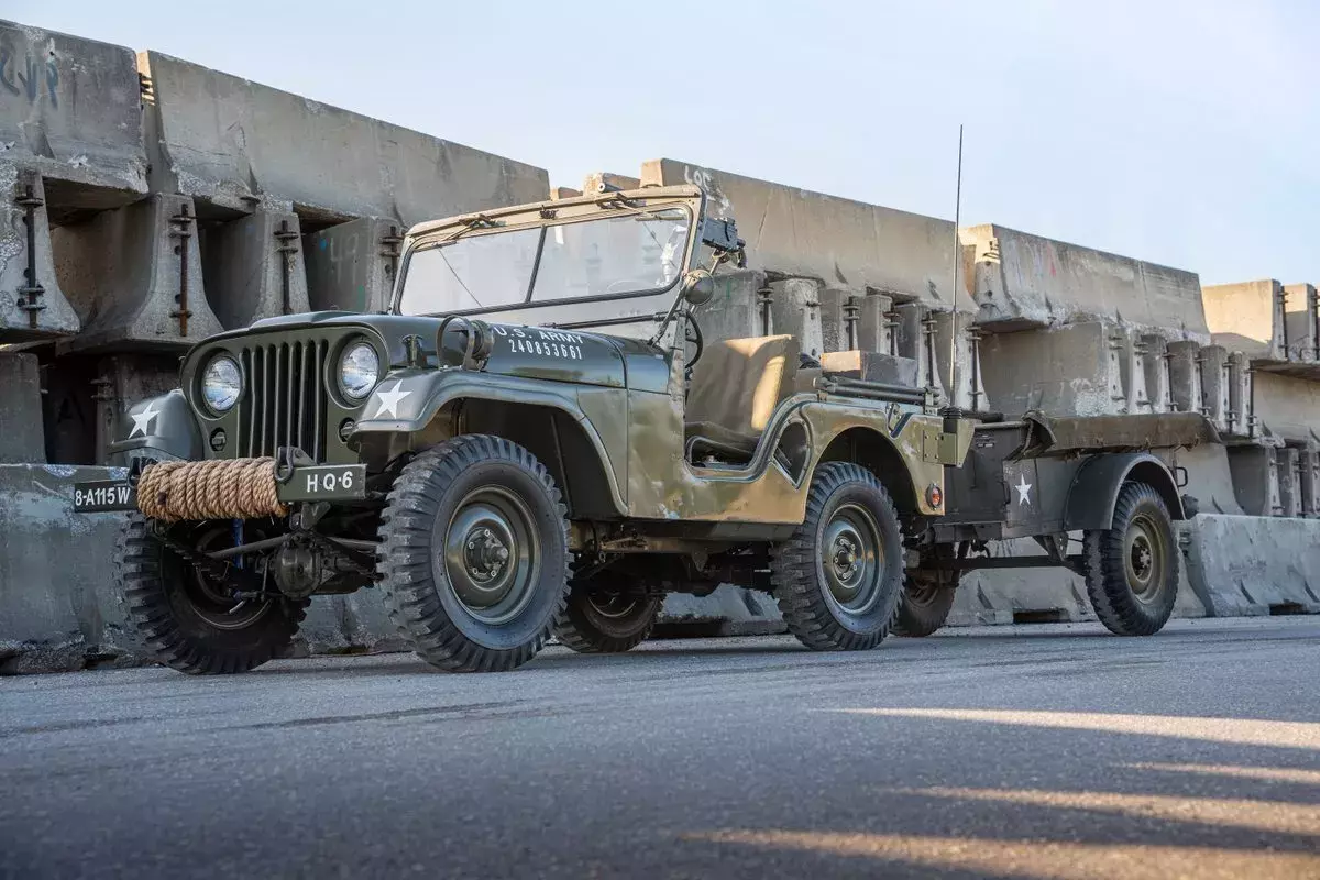 134ci Hurricane Inline-Four, Decommissioned .30-Cal Machine Gun, M-100 Trailer 1954 Willys
