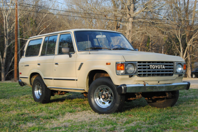 137k miles, stock and very original, clean interior, runs great 1987 Toyota Land Cruiser Base Sport Utility 4-Door