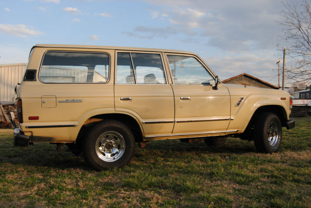 1987 Toyota Land Cruiser Base Sport Utility 4-Door - photo 4
