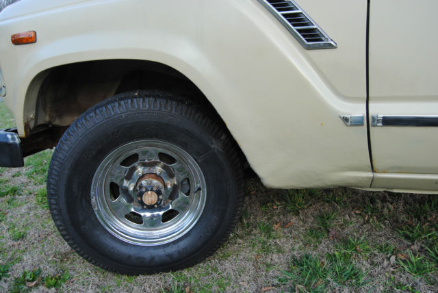 1987 Toyota Land Cruiser Base Sport Utility 4-Door - photo 6
