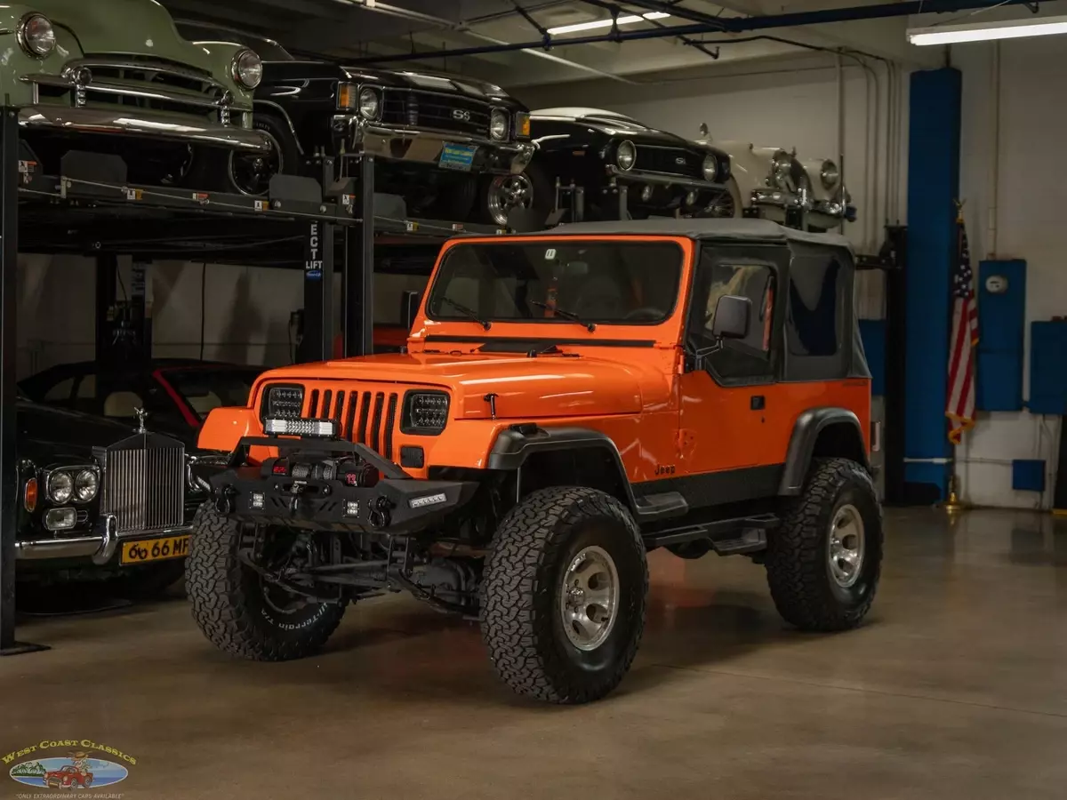 139147 Miles 4.0L NA I6 overhead valves (OHV) 12V AutomaticSUV 1994 Jeep Wrangler Custom SE Automatic 4WD SUV