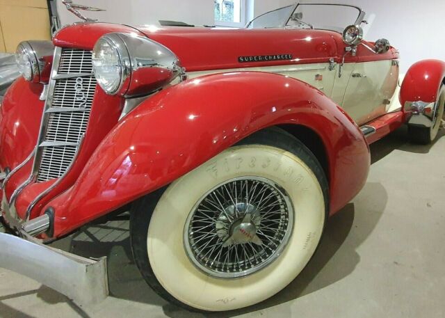14 cars-Bentley Corvette Auburn Buick private Antique and vintage car collection 1958 Chevrolet Corvette