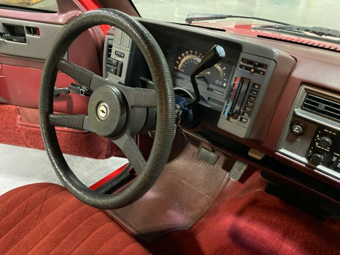 1991 Chevrolet S-10 Tahoe - photo 12
