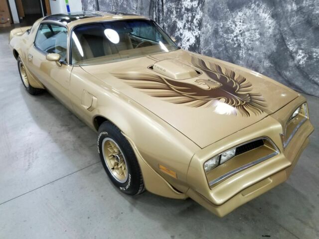 15,000 miles, 4 Spd, investment grade, Museum grade 1978 Pontiac Trans Am GoldBird SE Y88 W72 WS6 Paint code 50 AC