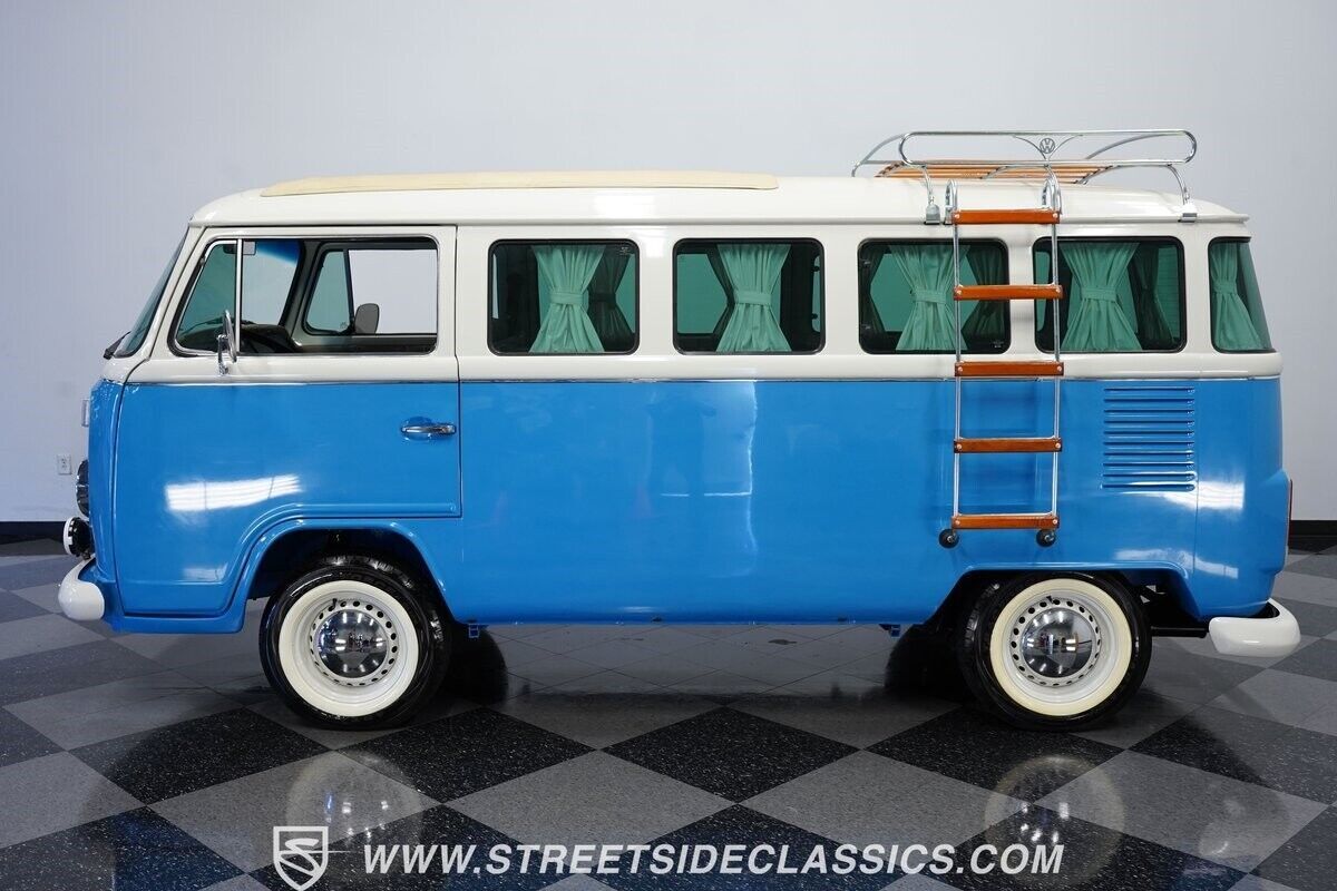 1993 Volkswagen Bus/Vanagon 13 Window Deluxe Bus - photo 3