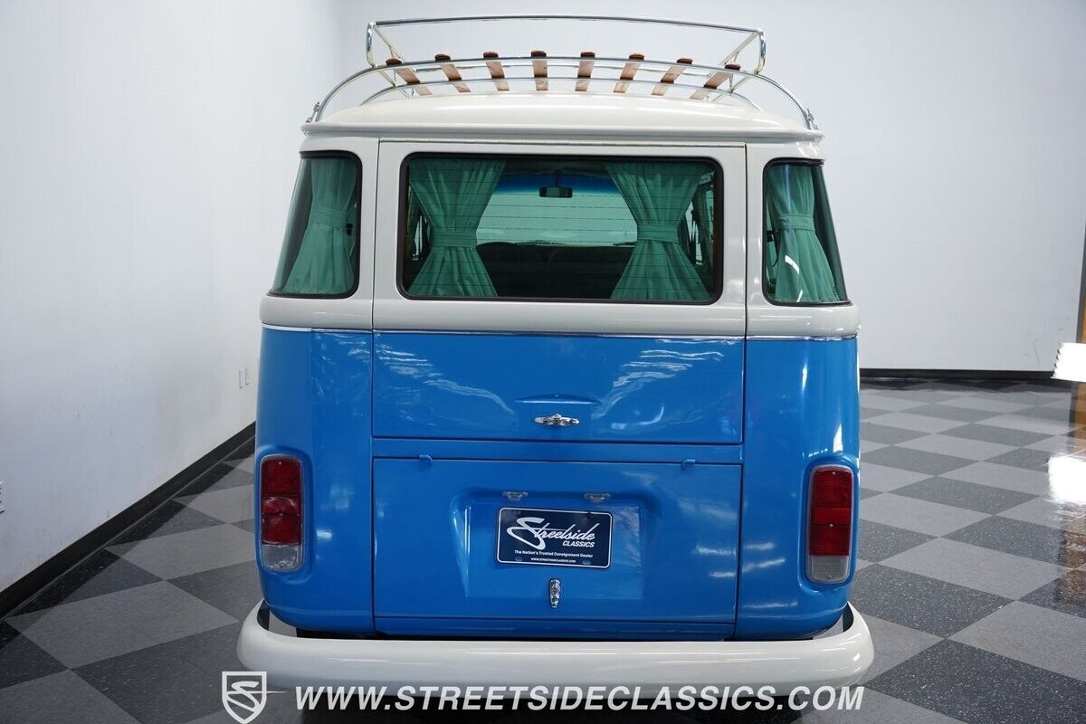 1993 Volkswagen Bus/Vanagon 13 Window Deluxe Bus - photo 9